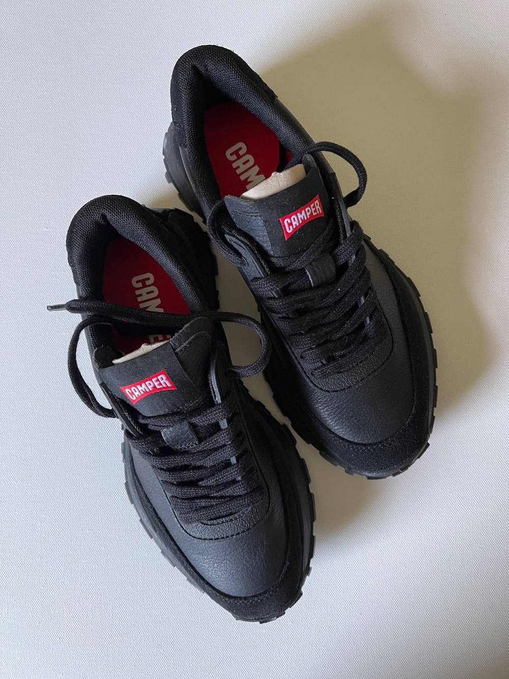 Sneakers
Drift Trail
Black Recycled PET and Leather Sneakers for Women